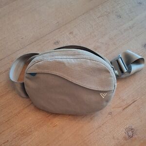 Vessi Waterproof Shoreline Belt Bag in Sage/Khaki Green (1L Capacity)